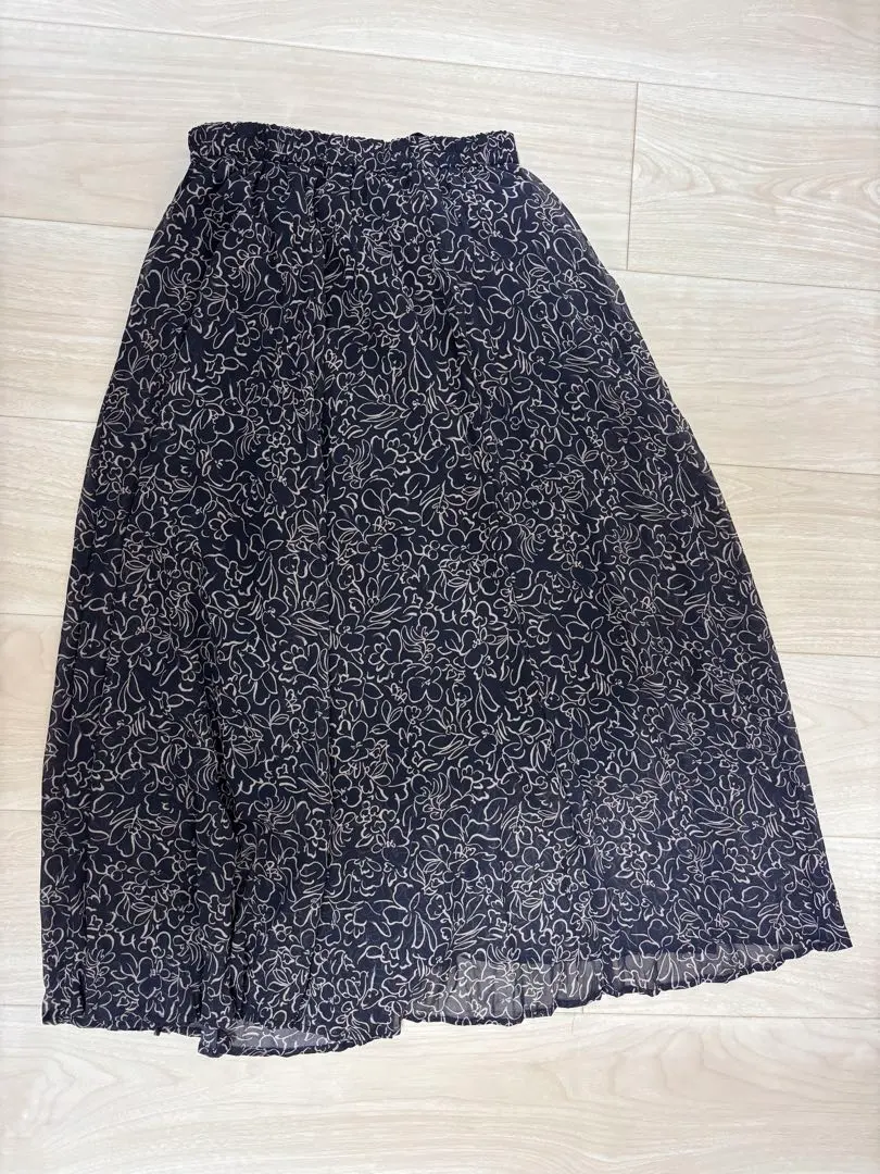 Thumbnail of 【Excellent Condition】GU GU Wash Pleat Flare Long Skirt S Black