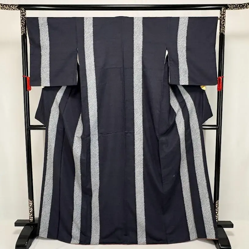 Thumbnail of Lily Flower, Tsukesage, Tsumugi Fabric, Kanoko Shibori (Deer-Kid Pattern) Included, Vertical Stripe Pattern, Navy Blue Tone, Silk, J806