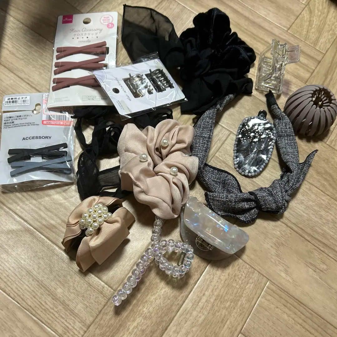 Thumbnail of New Hair Accessory Set - Bundle