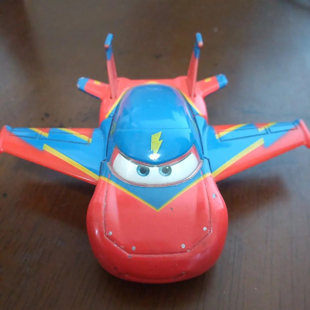 カーズトミカ　ホークタイプ　マックイーン　メーター　レア　希少　飛行機型 カーズ トミカ ホークタイプ 飛行機 マックイーン メーター 2台