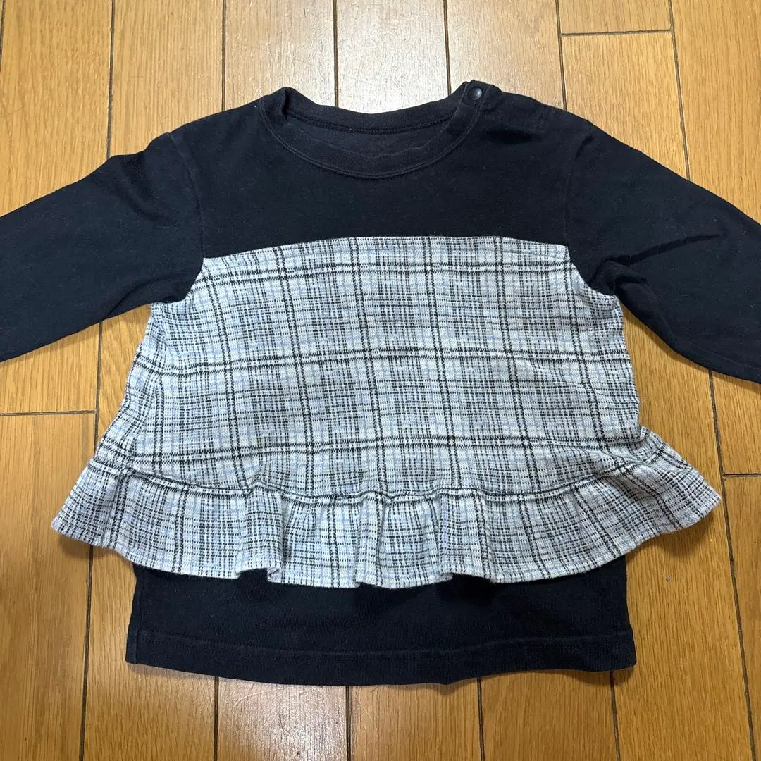 Thumbnail of Long-sleeved cut-and-sew top, 90cm, black/checkered, with frills