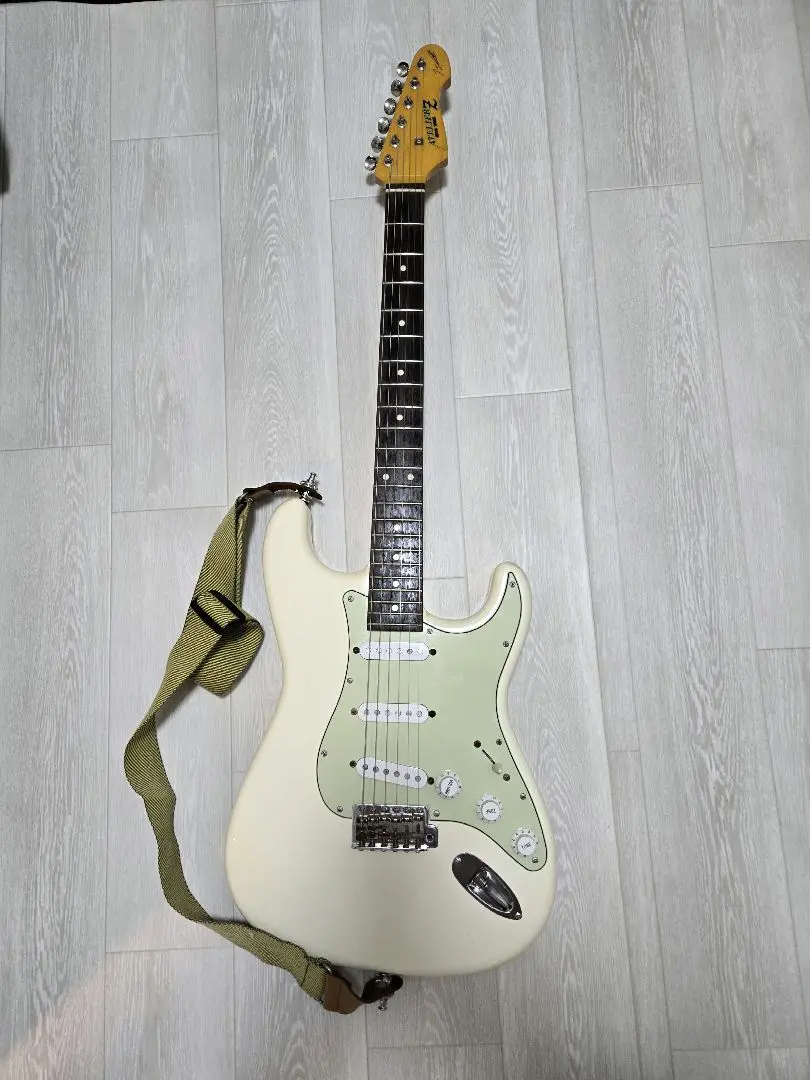 レア‼️Fender blender オクターブファズ復刻版 FenderSHIELDS BLENDER 《ファズ》【WEBショップ限定】商品詳細
