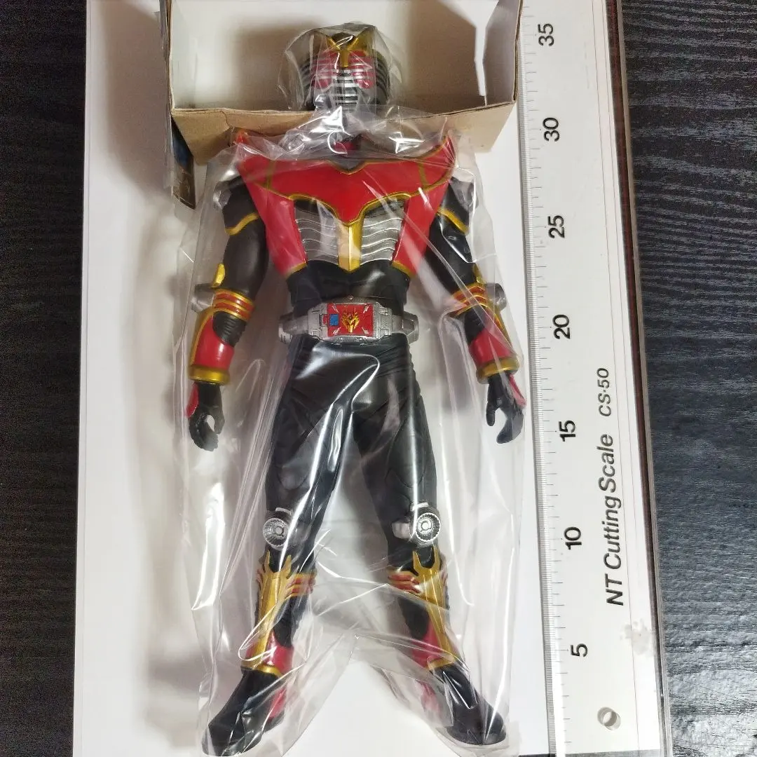 Thumbnail of Kamen Rider Ryuki Ryuki Survive Figure with Advent Card