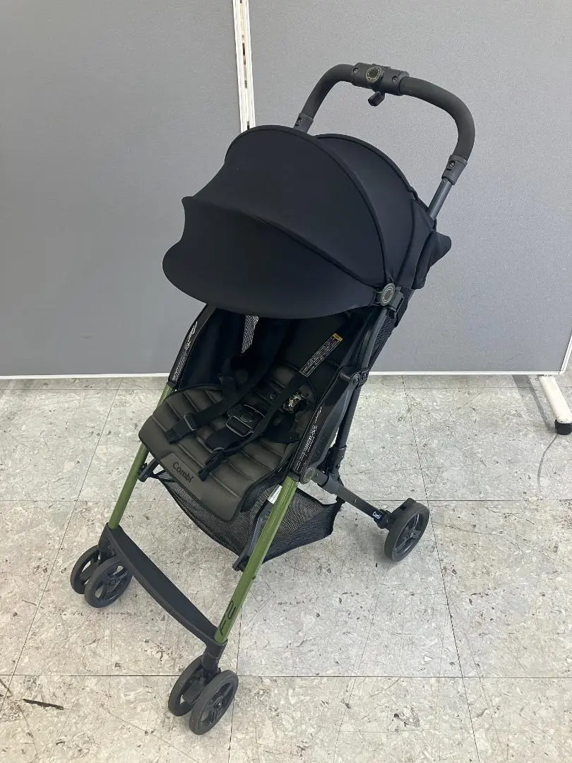 コンビ♡F2 AB-240 カーマインレッド　ベビーカー　軽量　ブラック コンビ♡F2 AB-240 カーマインレッドベビーカー軽量ブラック