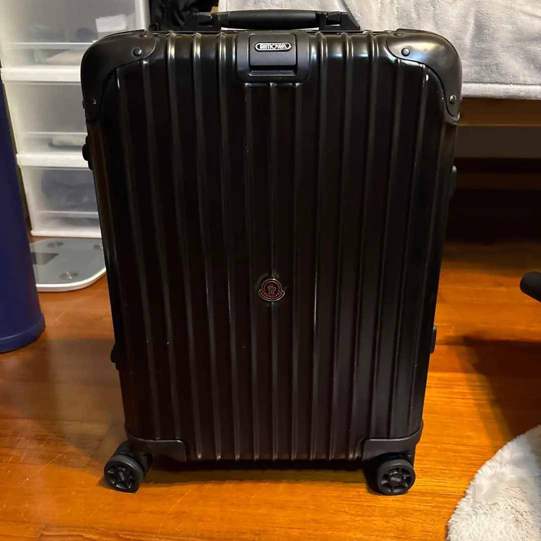 MONCLER×RIMOWAオーガナイザーポーチ未使用 2025年最新】moncler rimowaの人気アイテム - メルカリ