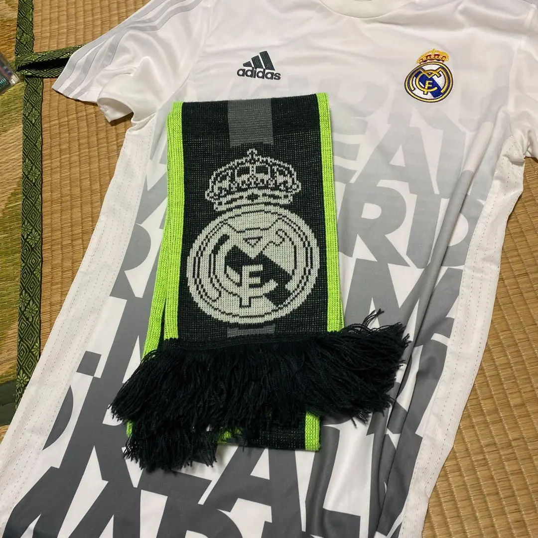 ラウール　 レアル・マドリード adidas サッカー マフラー アディダス FIFA クラブワールドカップ レインボーマフラー 【adidas