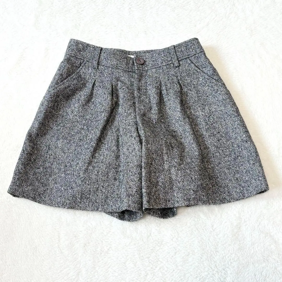 Thumbnail of Kumikyoku / Shorts S Tweed Wool Silk Blend Gray Women's