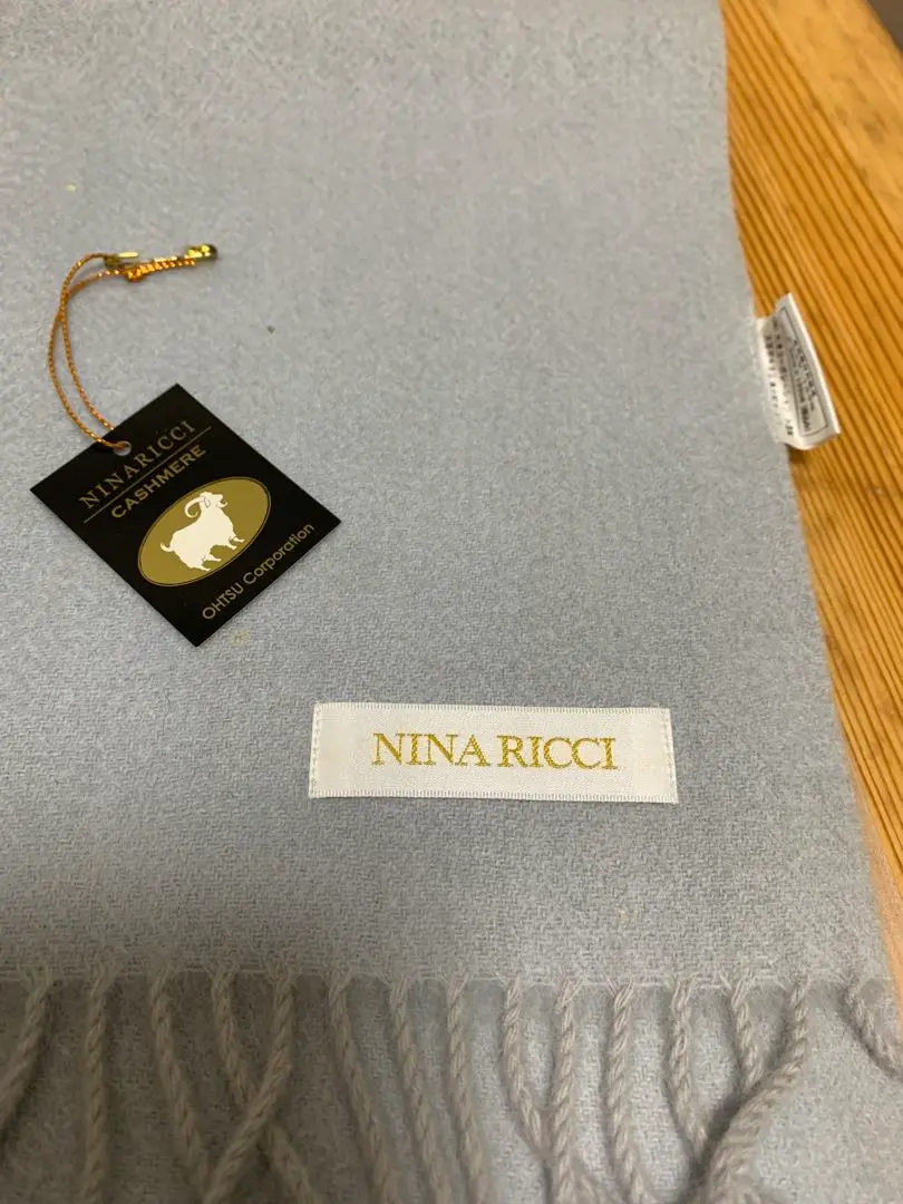 【新品未使用タグ付】NINA RICCI ニナリッチ　カシミヤ100%マフラー 2025年最新】NINA RICCI 素材：カシミヤ レディース マフラーの