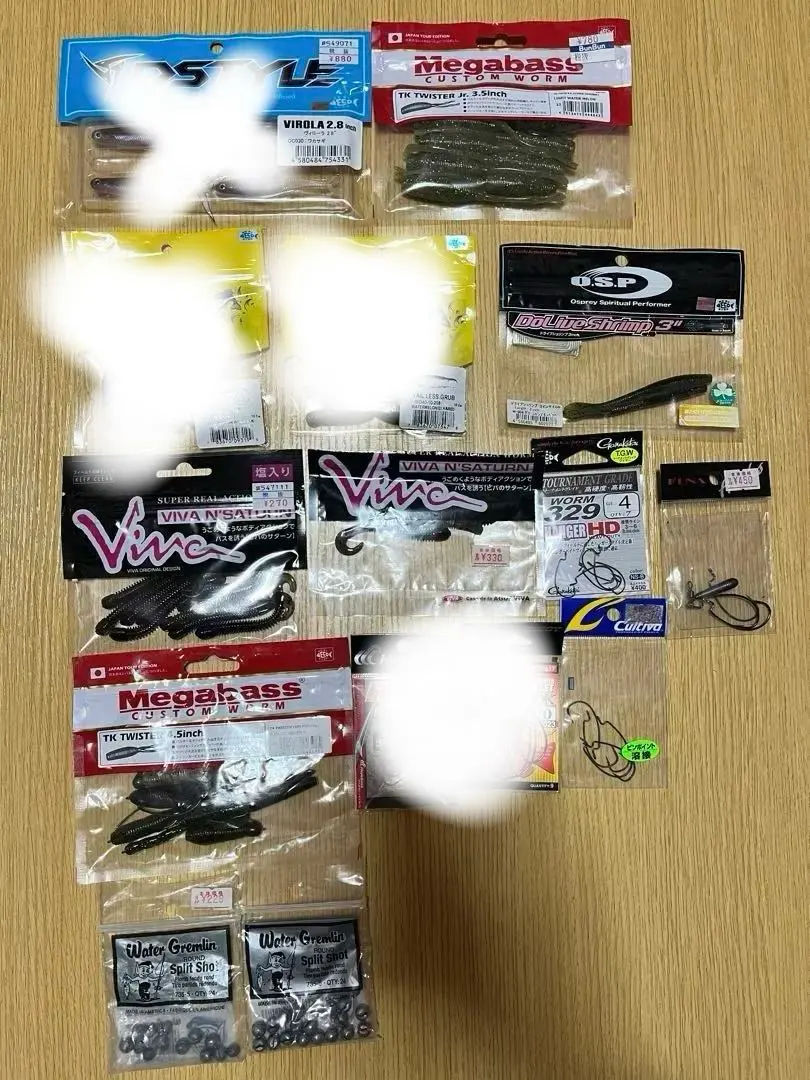 Thumbnail of 012 Bass Fishing Worms and Hooks - Bulk Sale