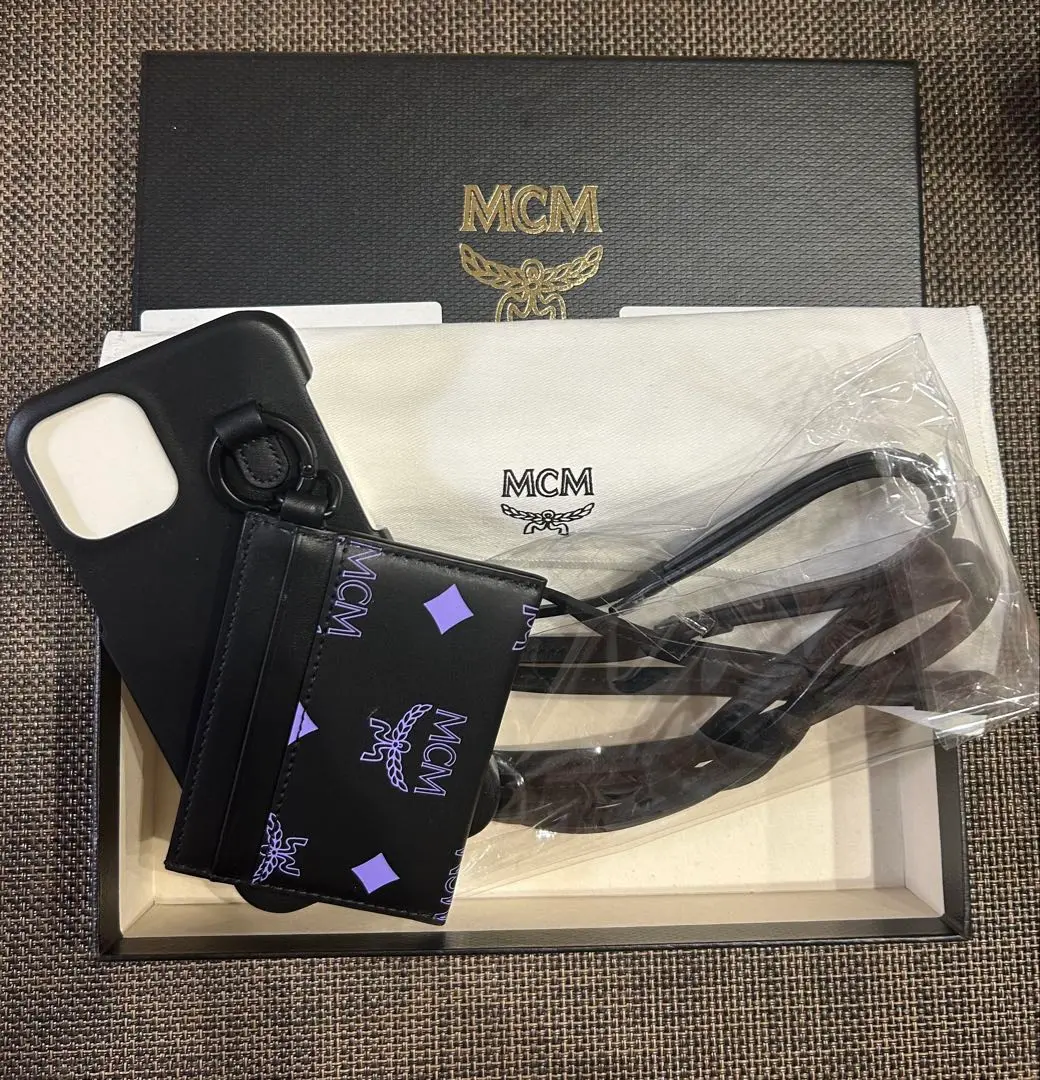 MCM - MCM iPhoneケース XS Max 箱付き MCM(エム シー エム) iPhone・スマホケース(レディース) - 海外