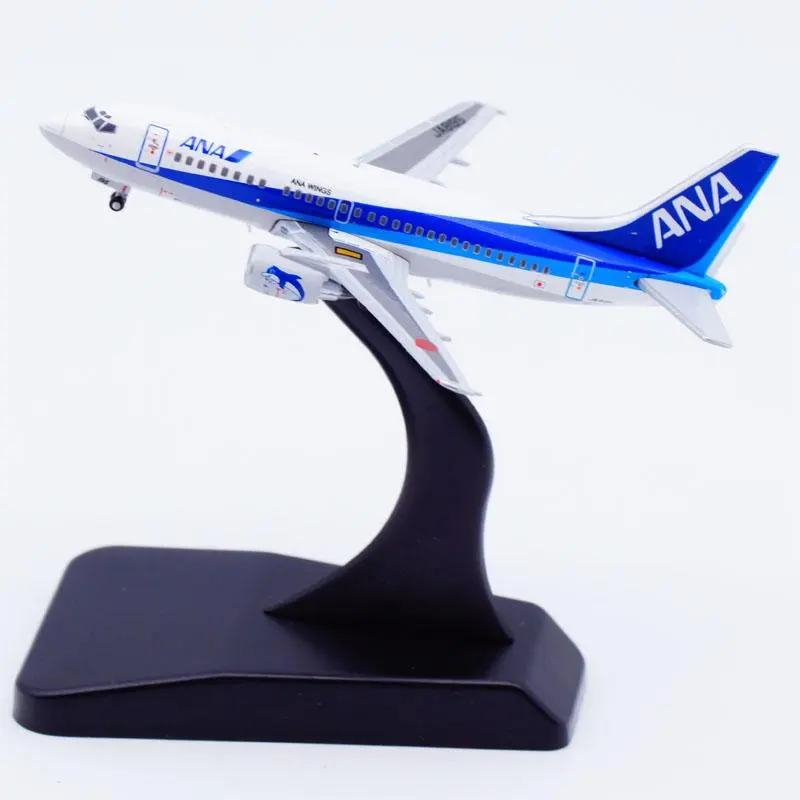 Thumbnail of JC Wings 1:400 ANA B737-500 JA8195
