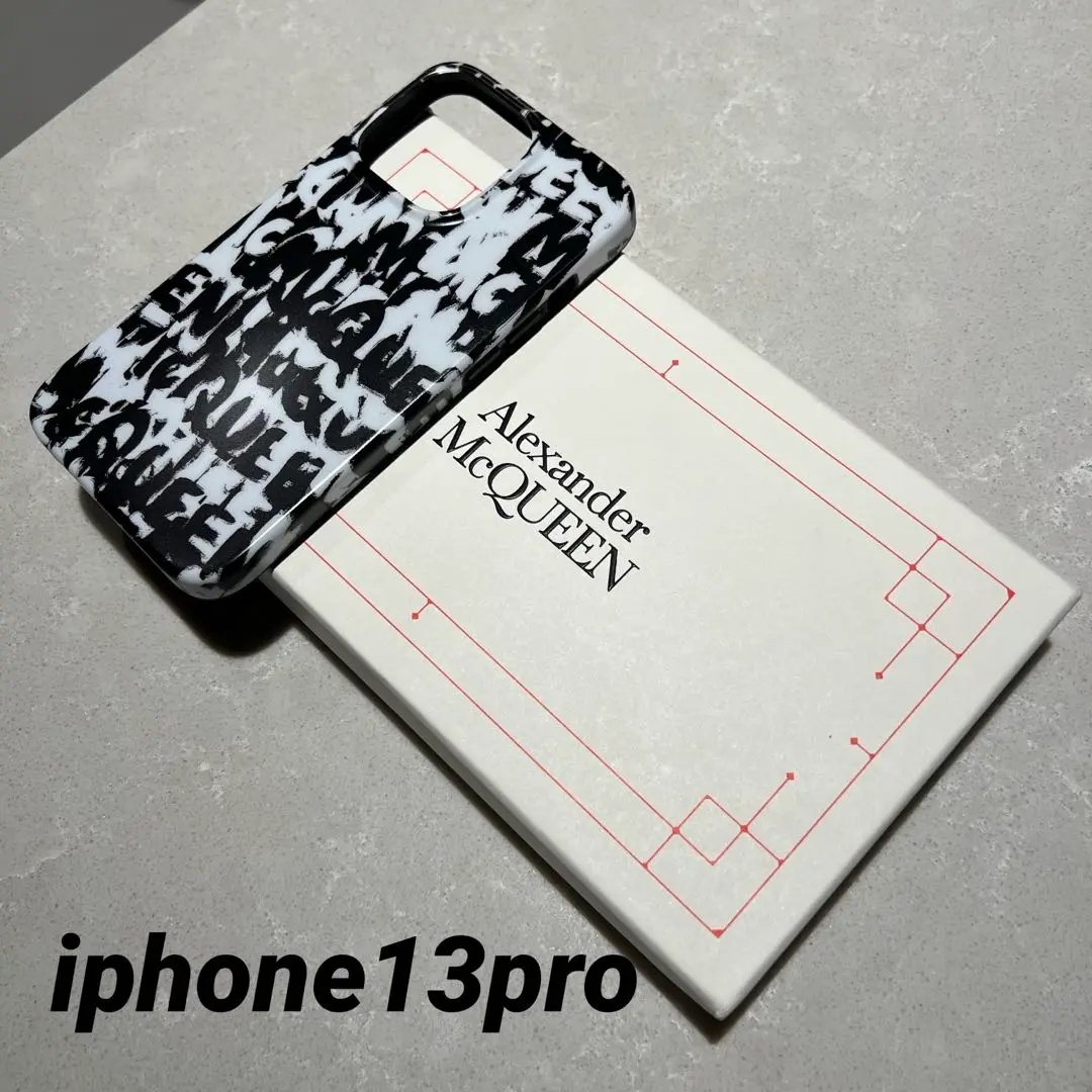 アレクサンダーマックイーン　iPhoneケース　新品未使用品　iPhone11 Alexander McQueen アレキサンダーマックイーンiPhoneケース