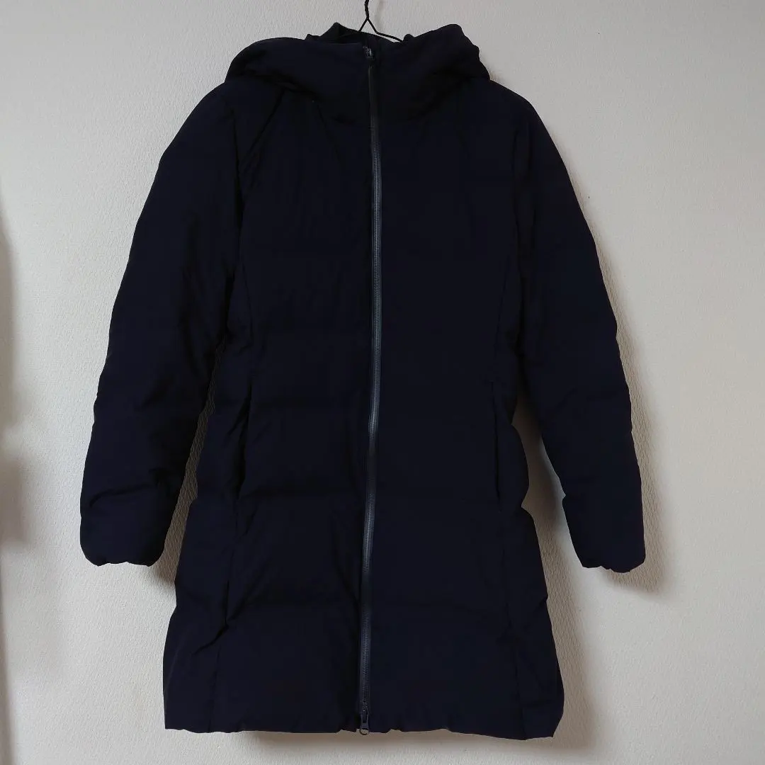 UNIQLO 優衣庫 無縫線羽絨大衣 海軍藍 防水 S 的縮圖