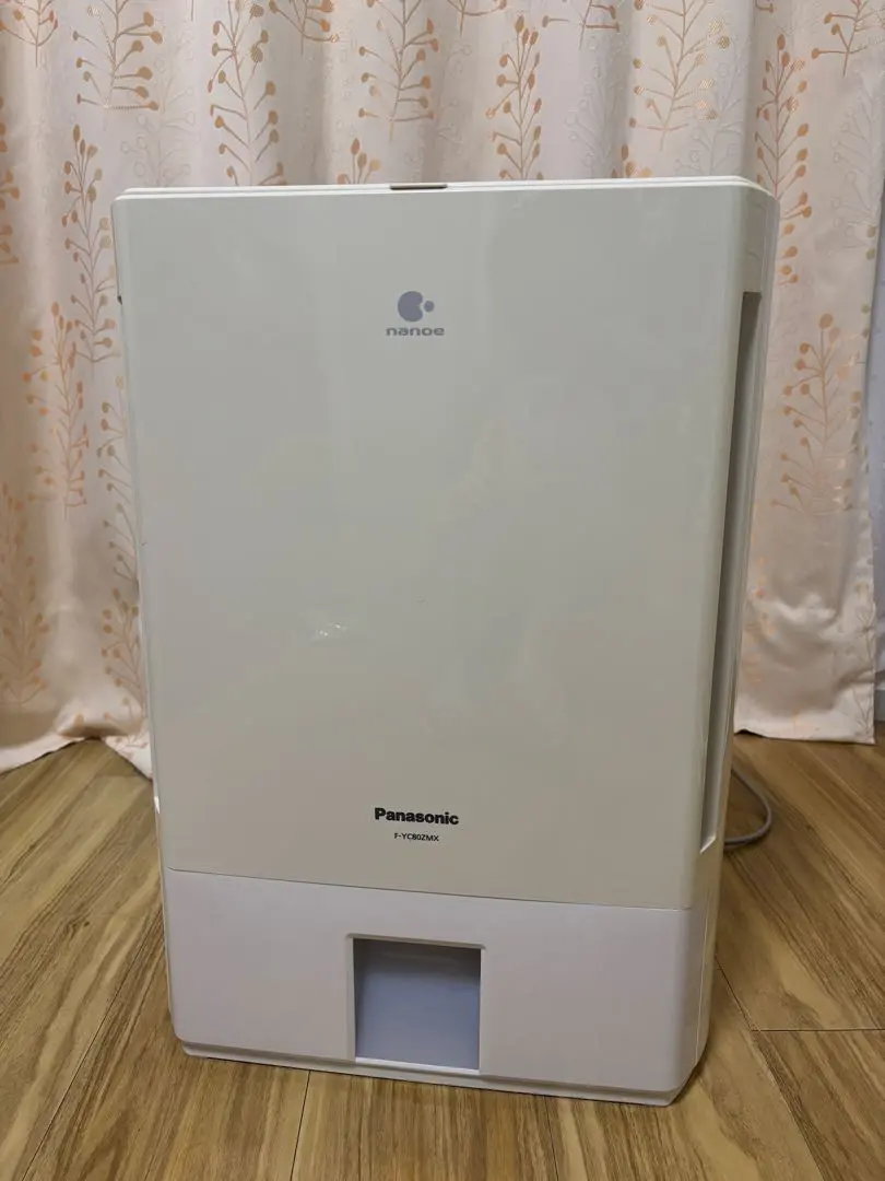美品 【Panasonic F-YC80ZPX 】ナノイー搭載 衣類乾燥　除湿機 Panasonic パナソニック F-YC80ZPX-W 衣類乾燥除湿機 デシカント