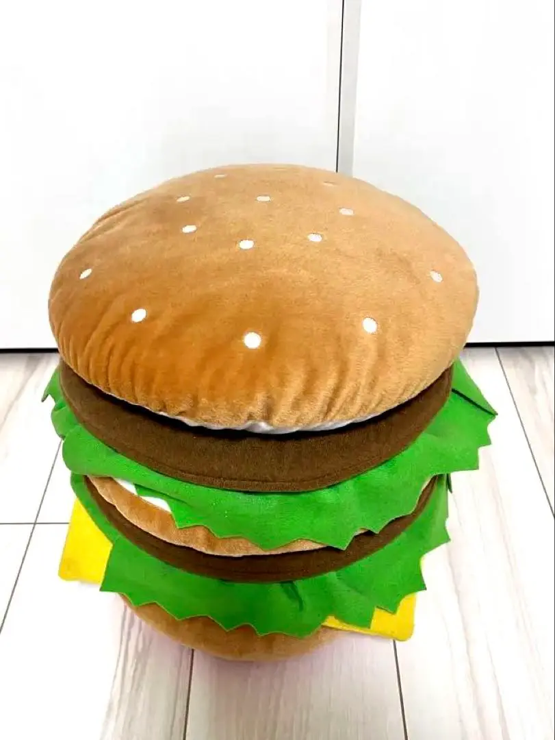 新品 マクドナルド  非売品 ビッグマッククッション  ぬいぐるみ マクドナルドのビックマッククッション（非売品） - メルカリ