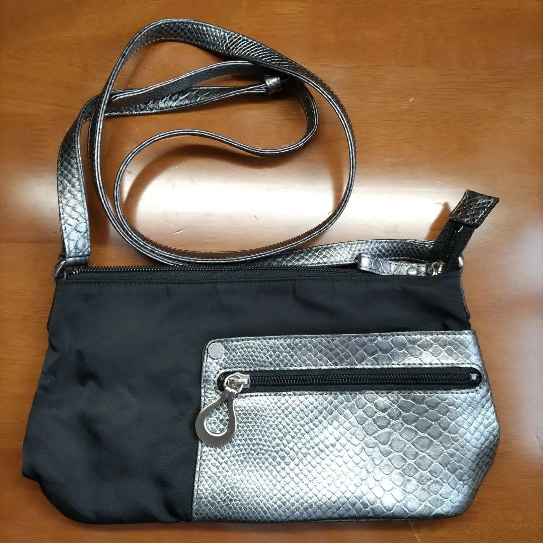 SCHOZON ショゾン -靴＆ファッション通販 ロコンド