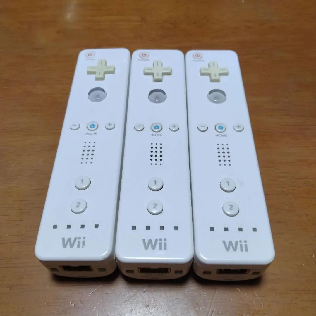 Thumbnail of Wii Remote White - Set of 3