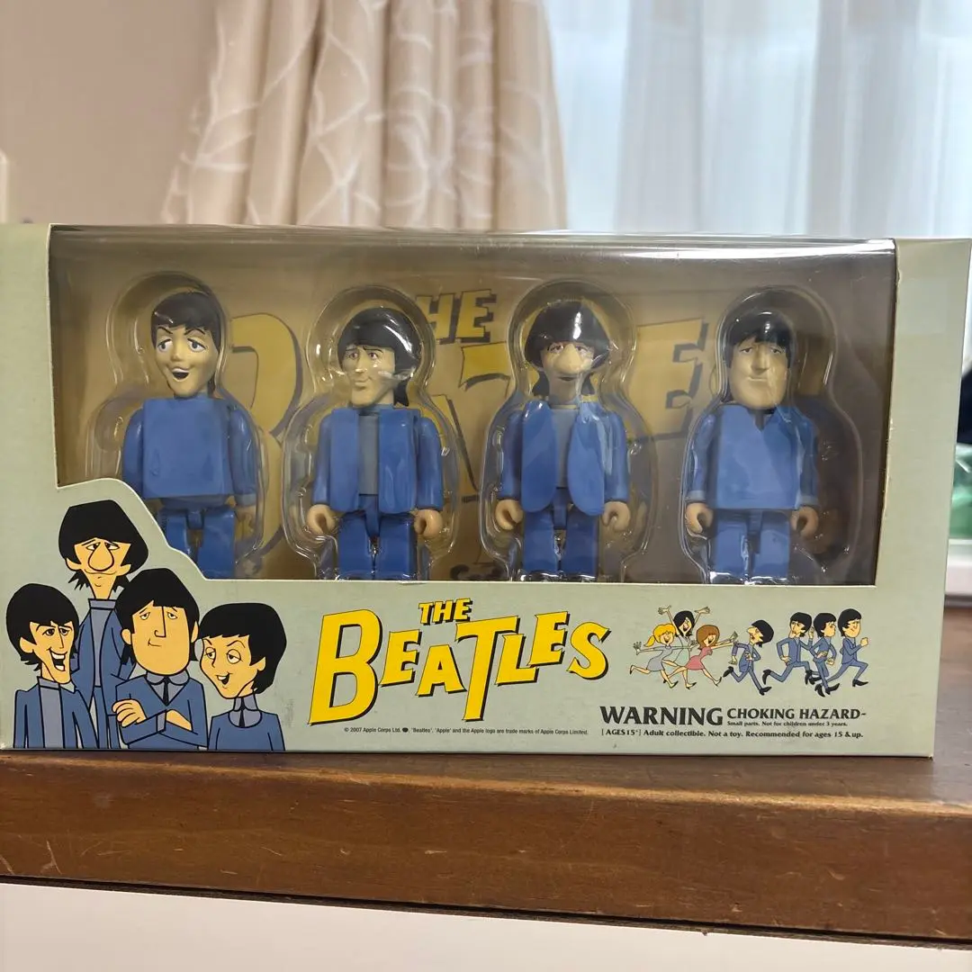 ビートルズ　Beatles キューブリック　4体セット 400% 外国輸入品 ビートルズ Beatles キューブリック 4体セット 400% 外国輸入品