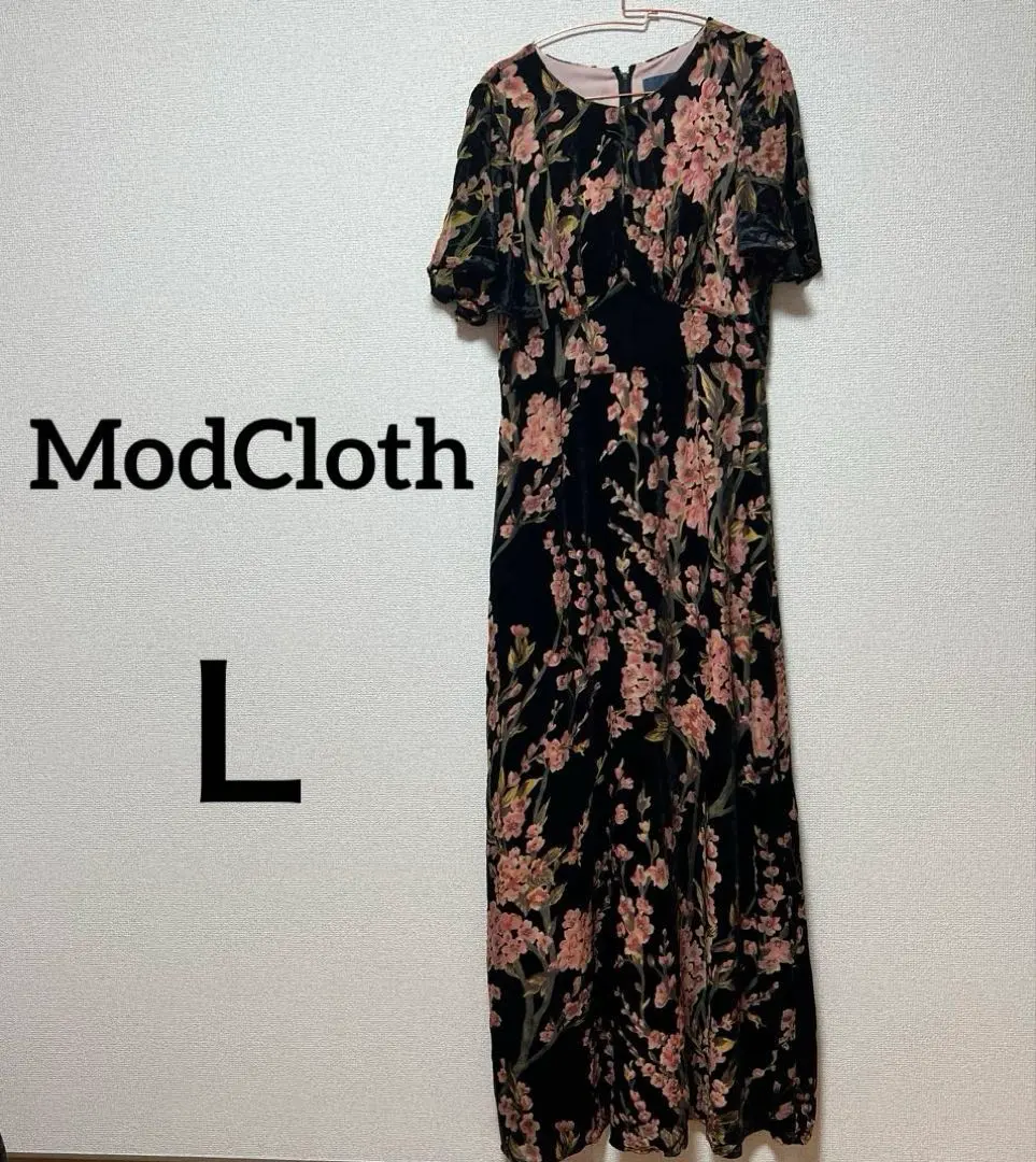 Thumbnail of ModCloth 【 L 】 Velvet-like Long Dress One-Piece Floral Black