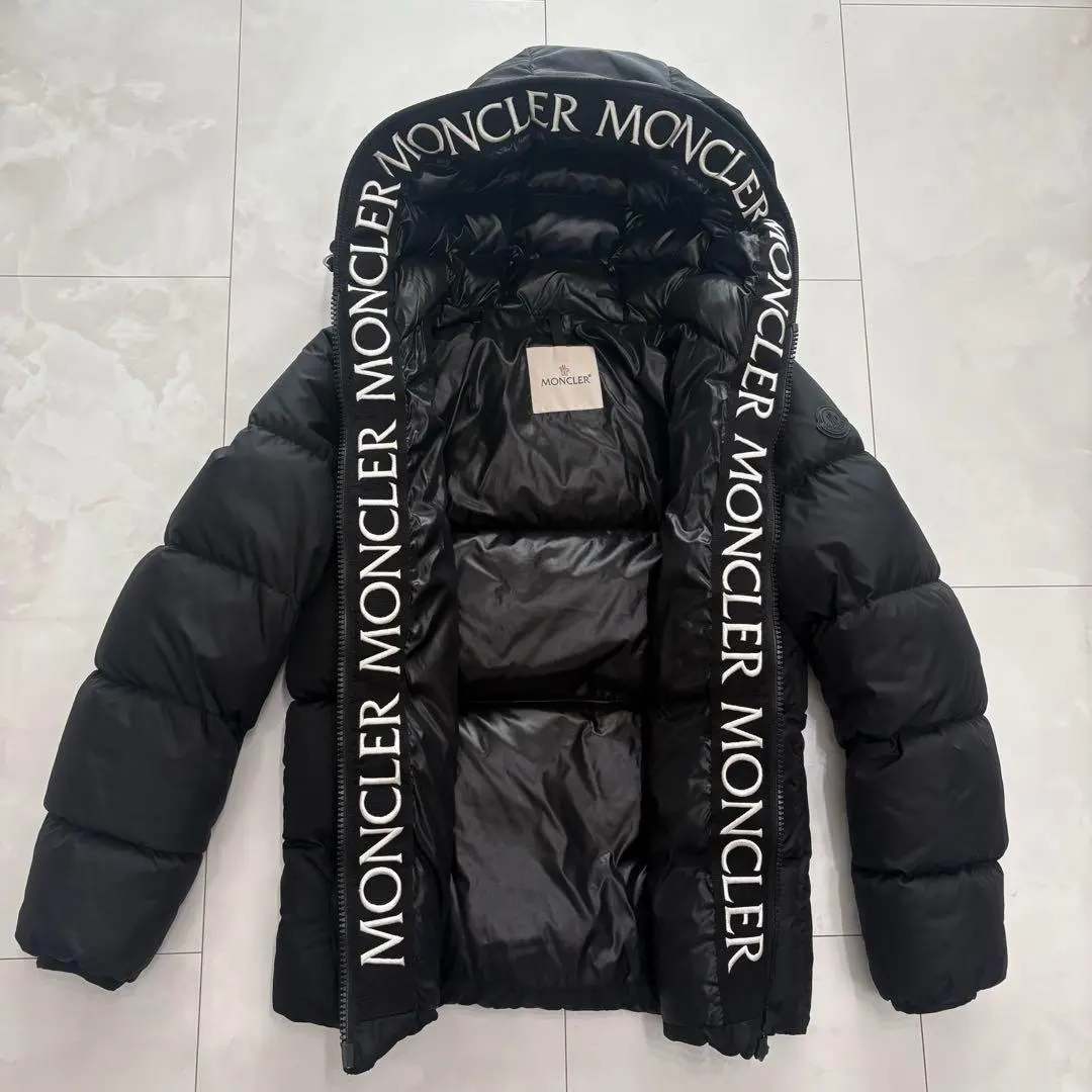 限定値下【正規】モンクレール モンクラ　MONTCLAショートダウンジャケット MONCLER＞ MONTCLA ダウンジャケット