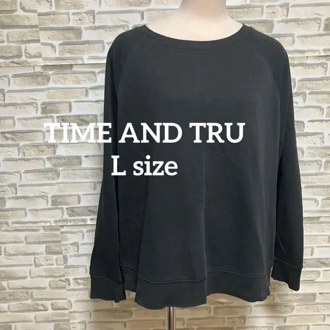 Thumbnail of TIME AND TRU Black Sweatshirt L Time and Tru Relaxed Fit