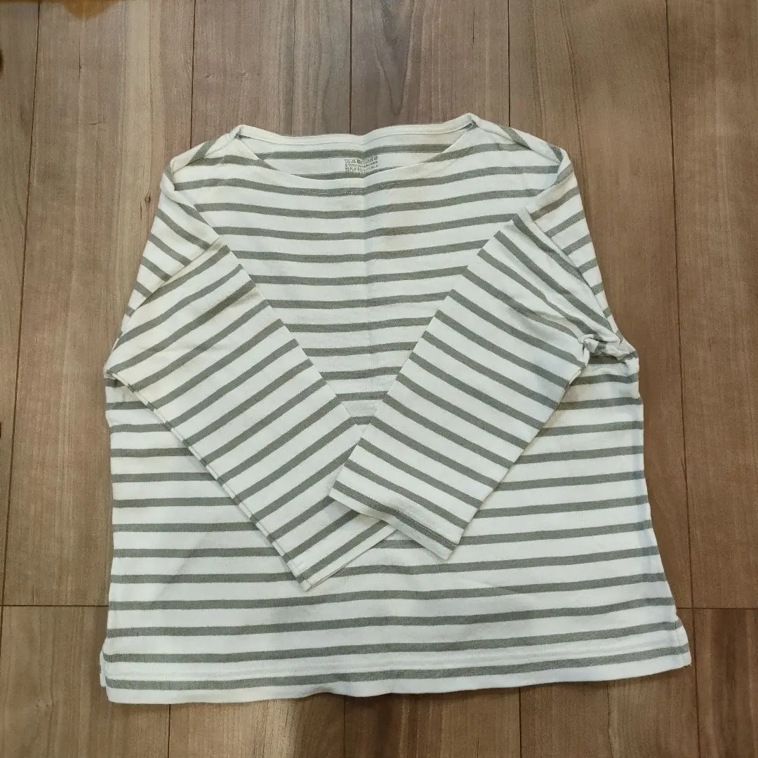 無印良品條紋上衣 的縮圖