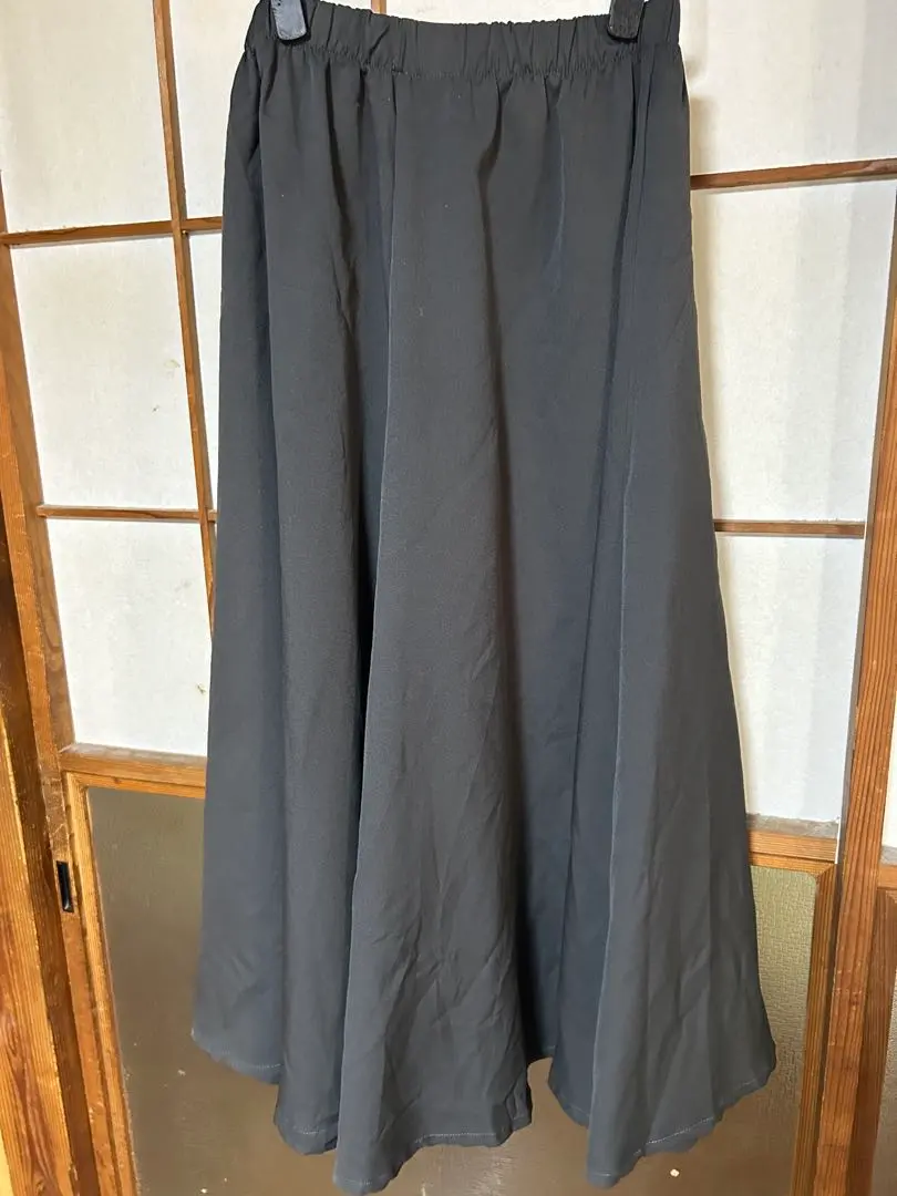 Le ciel 黑色喇叭裙 L 尺寸 的縮圖