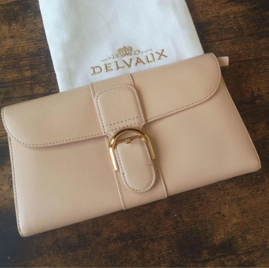 極美品✨デルヴォー　レザー　三つ折り長財布 ブラウン系　レディース 極美品✨デルヴォーレザー三つ折り長財布 ブラウン系レディース