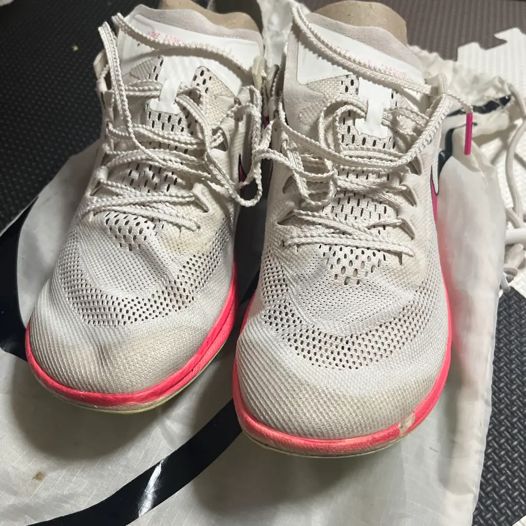 Thumbnail of Nike Dragonfly 1 with storage bag, 26.5cm