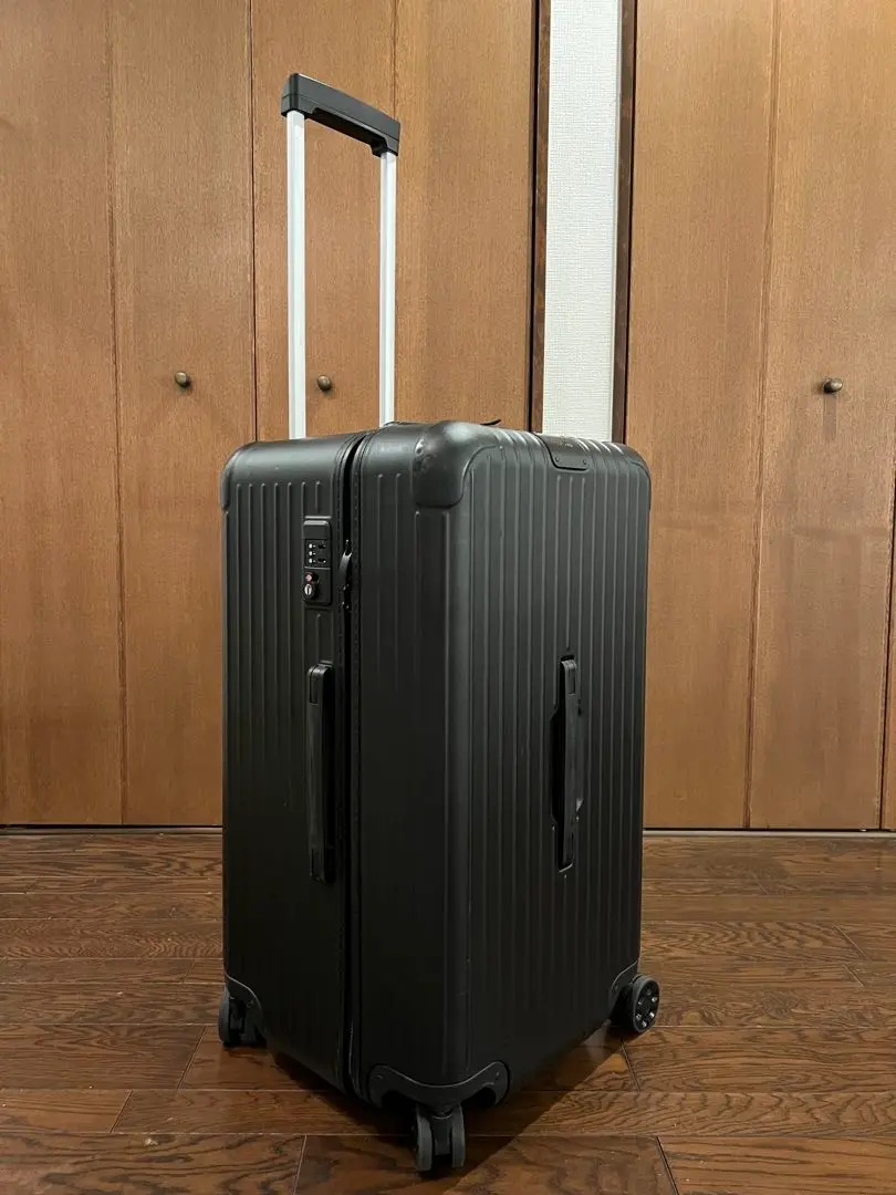 正規品RIMOWA original trunk XL オリジナル 定価38万円 正規品RIMOWA original trunk XL オリジナル 定価38万円