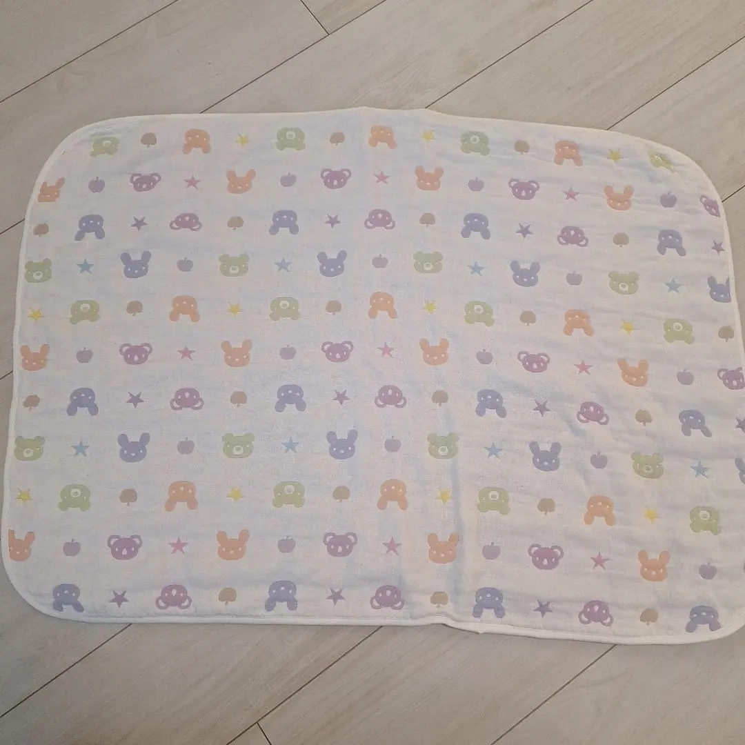 Thumbnail of Akachan no Shiro Half Blanket 65 x 85cm