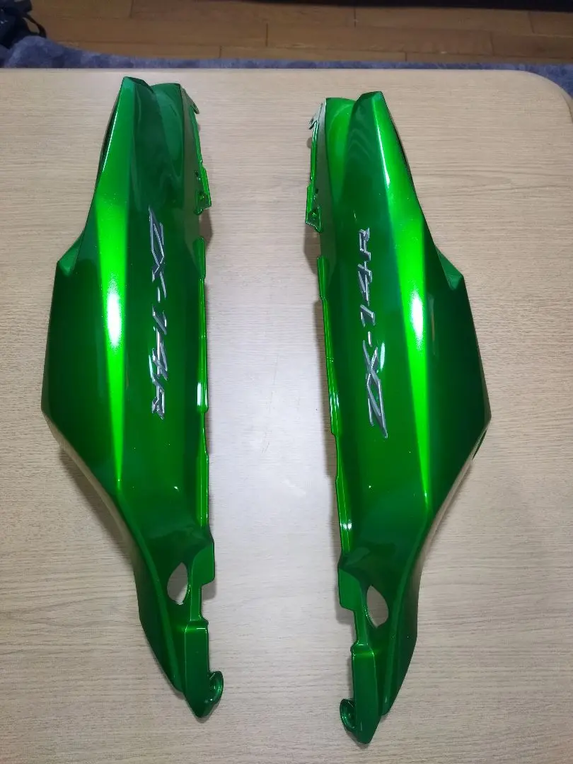 2025年最新】zx-14r シートカウルの人気アイテム - メルカリ