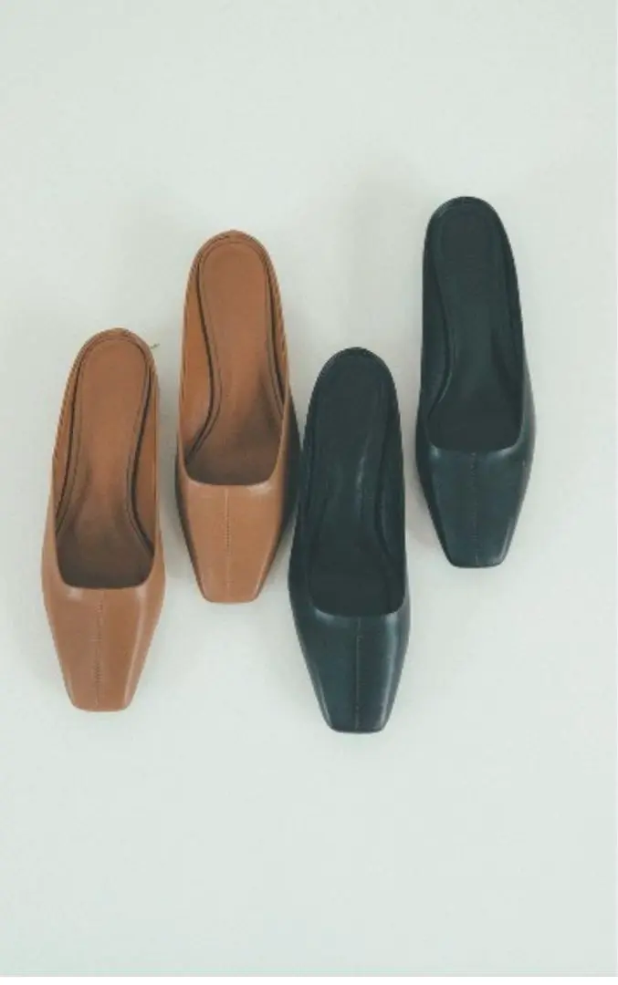 美品クラネシアーフラットパンプスclane CLANE（クラネ）の「CLANE/クラネ/SHEER FLAT PUMPS（パンプス