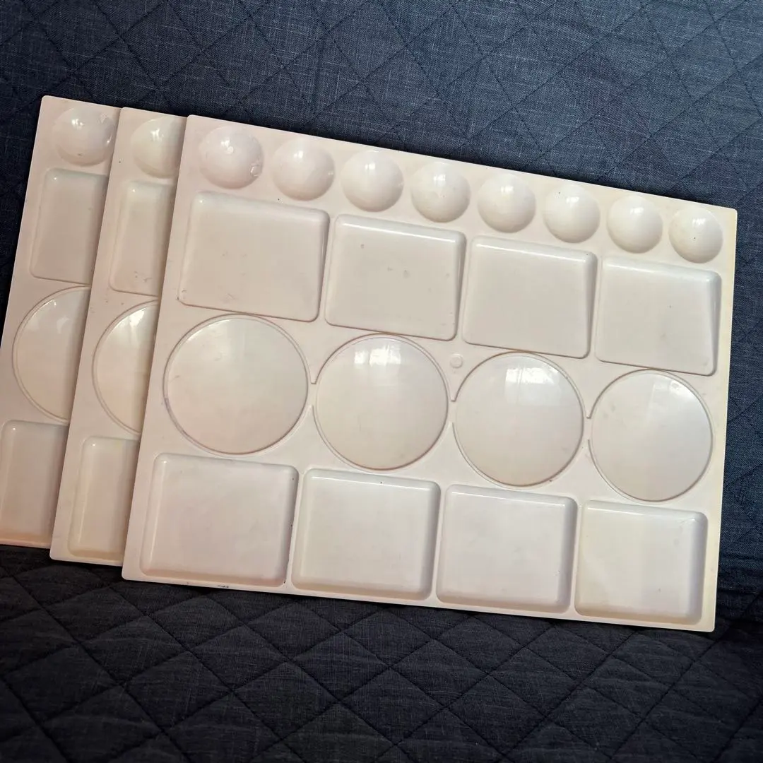 塑膠製顏料盤 3枚組 水彩畫 托爾彩繪 美品 33✖️26 的縮圖