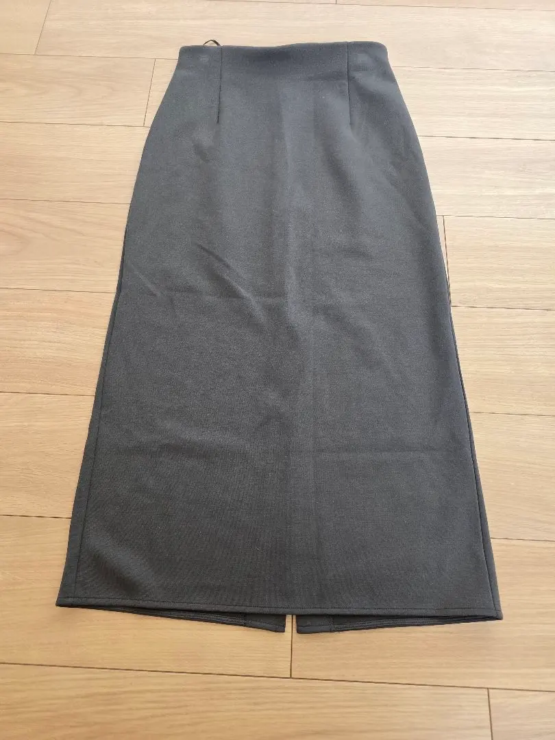 Thumbnail of UNIQLO Uniqlo Tight Skirt Charcoal Gray Wet Skirt M