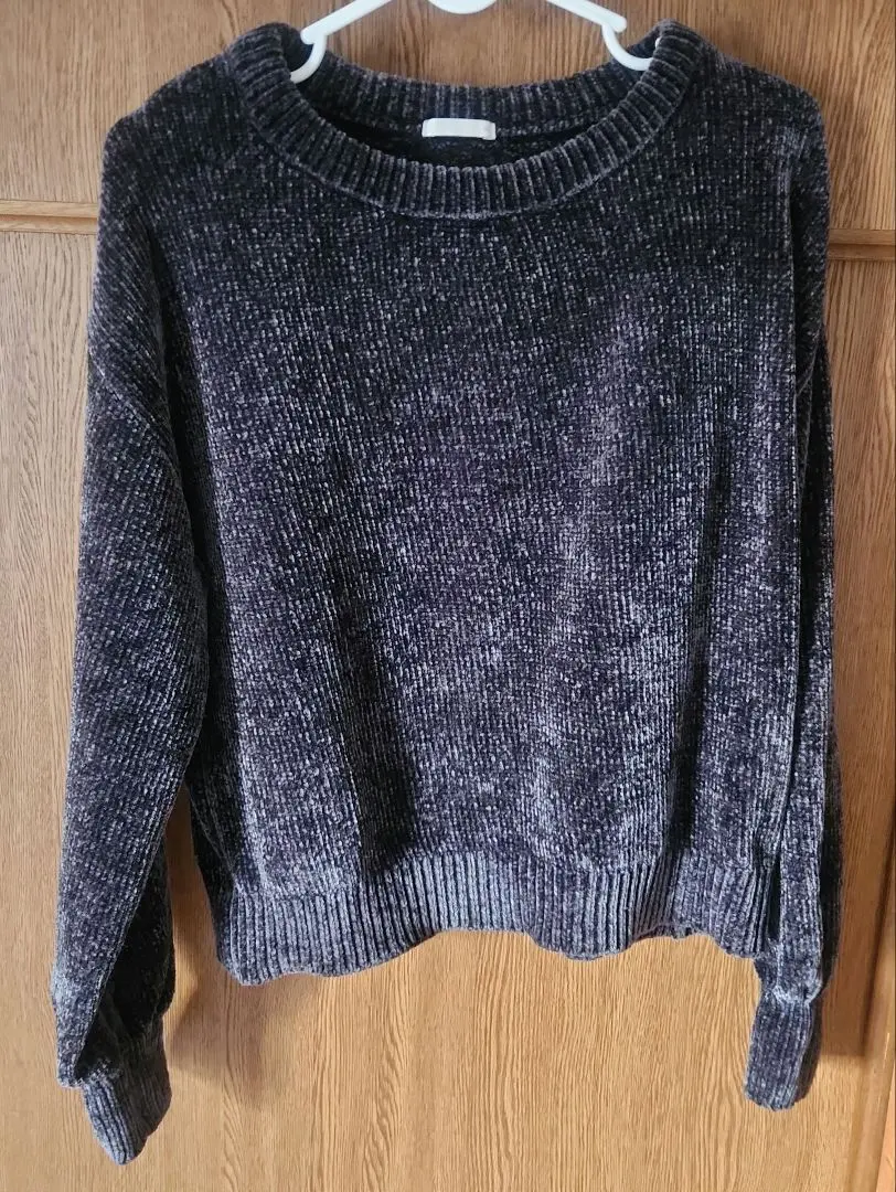 Thumbnail of GU Velour Sweatshirt, Size M, Black