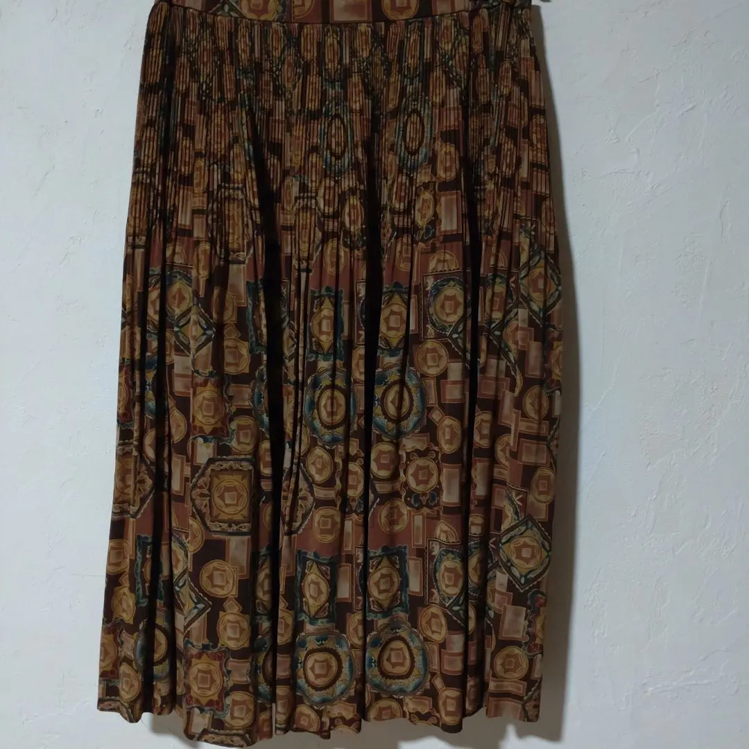 Thumbnail of Price reduced! Vintage Showa retro, made in Japan, patterned pleated skirt, size 11AR