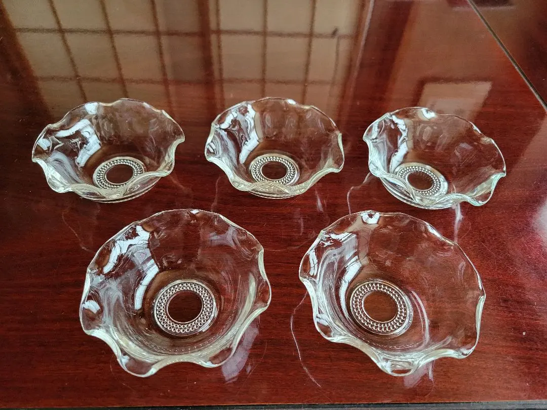 Thumbnail of Set of 5 glass dessert bowls