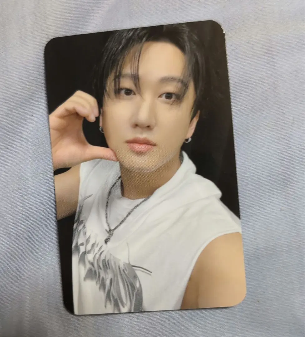 Thumbnail of SKZ KARMA bonus trading card