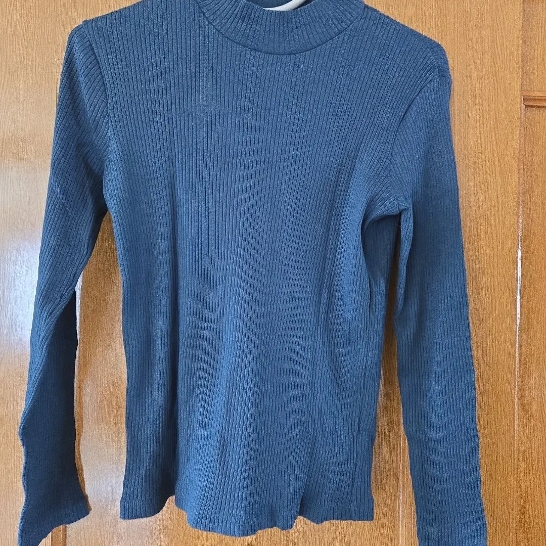 Thumbnail of Uniqlo cut-and-sew