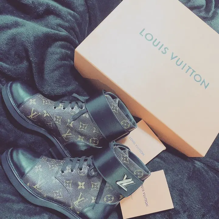 ✨美品✨Louis Vuitton 37 ワンダーランド　アンクルブーツ ✨美品✨Louis Vuitton 37 ワンダーランド アンクルブーツ