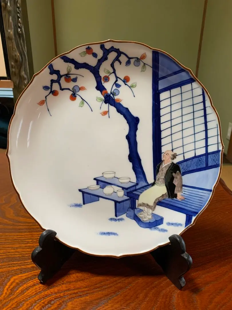 十四代柿右衛門窯絵付師鷹巣作錦色絵川蝉楓文白磁七宝彫三ツ足大香炉　未使用　最上作 十四代柿右衛門窯絵付師鷹巣作錦色絵川蝉楓文白磁七宝彫三ツ足大