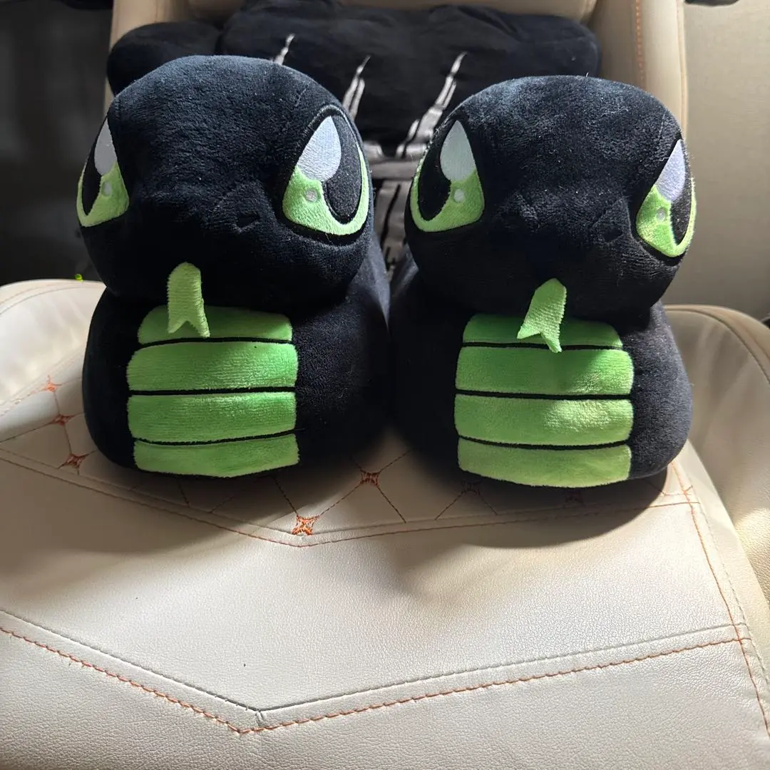 【新品未開封】RAZER SNEKI SNEK ぬいぐるみ Razer Sneki Snek Plushie | Razer Middle East and North Africa