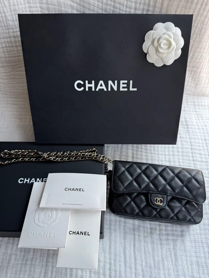 シャネル 22K チェーン付きフラップフォーンケース ブラウン シャネル 22K チェーン付きフラップフォーンケース (CHANEL