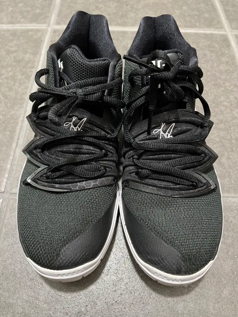 2025年最新】kyrie 5 black magicの人気アイテム - メルカリ