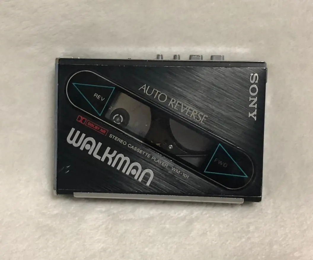 【ジャンク品扱い】SONY　ソニー　ウォークマン　WM-101 SONY カセットウォークマン WM-101 ブルー ジャンク - メルカリ