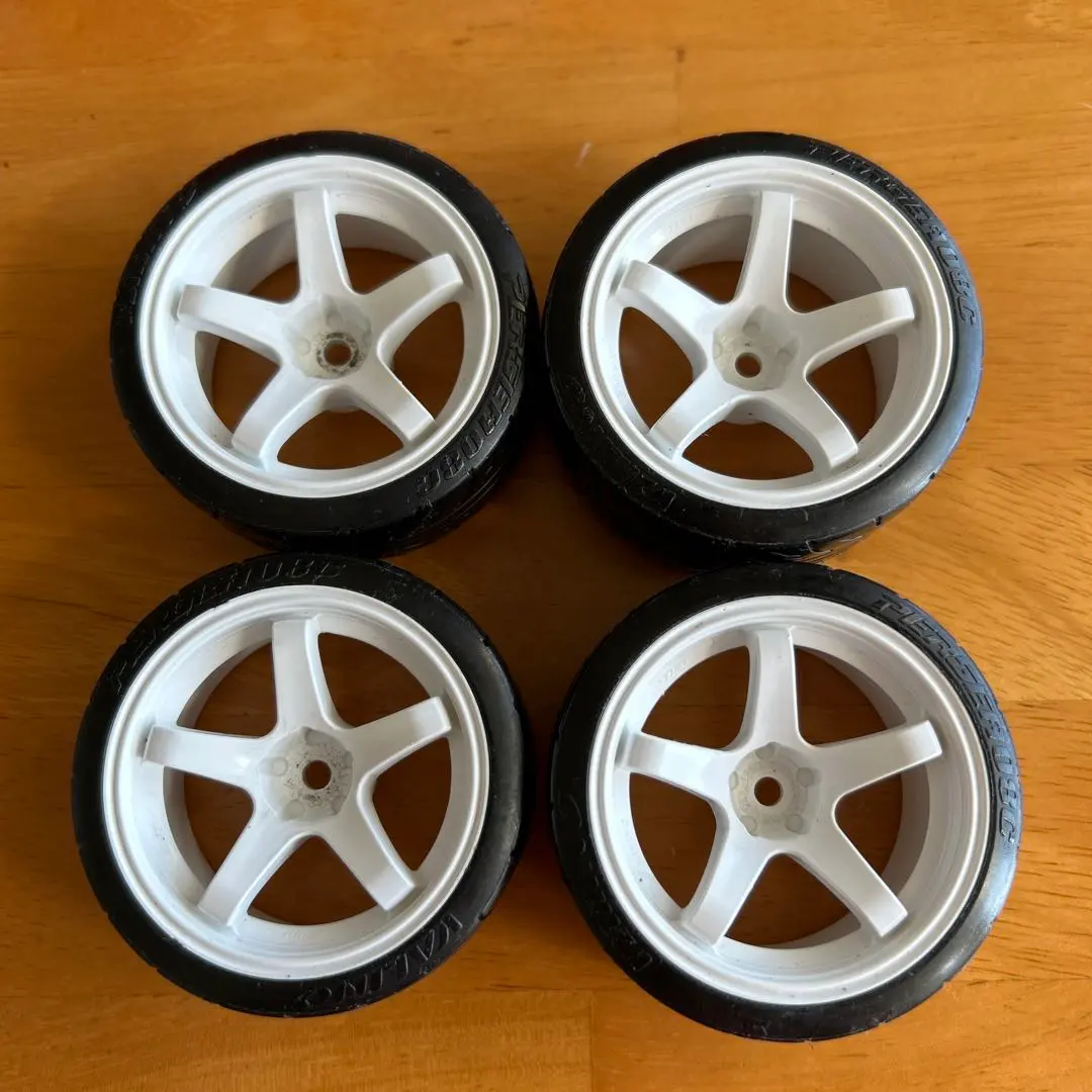 overdoseアルミホイール VALINO GV330 26mm (7 offset - WHITE) (2 PACK) 1/10 Rims