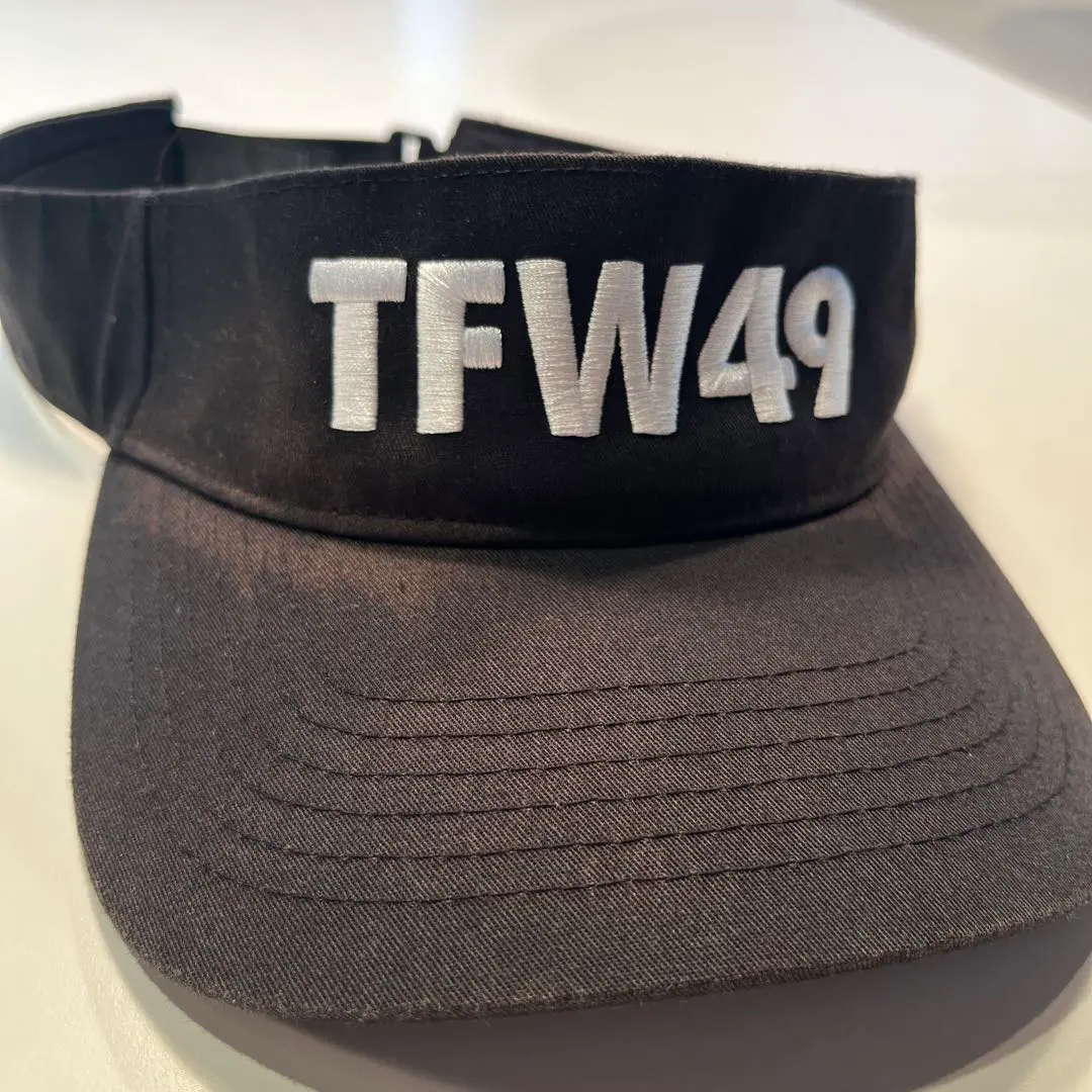 【美品】TFW49 ゴルフ サンバイザー 黒 TFW49 サンバイザー メンズ 白 黒 紺 t132220019 : ROUND OVER