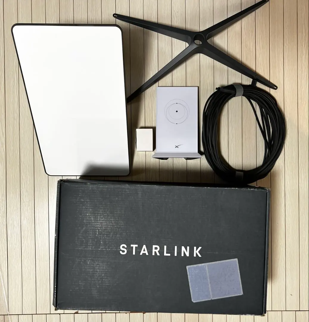 新品未使用　おまけ付き　スターリンク　アンテナ　starlink スターリンク、持ち運べる小型アンテナ「Starlink Mini」日本