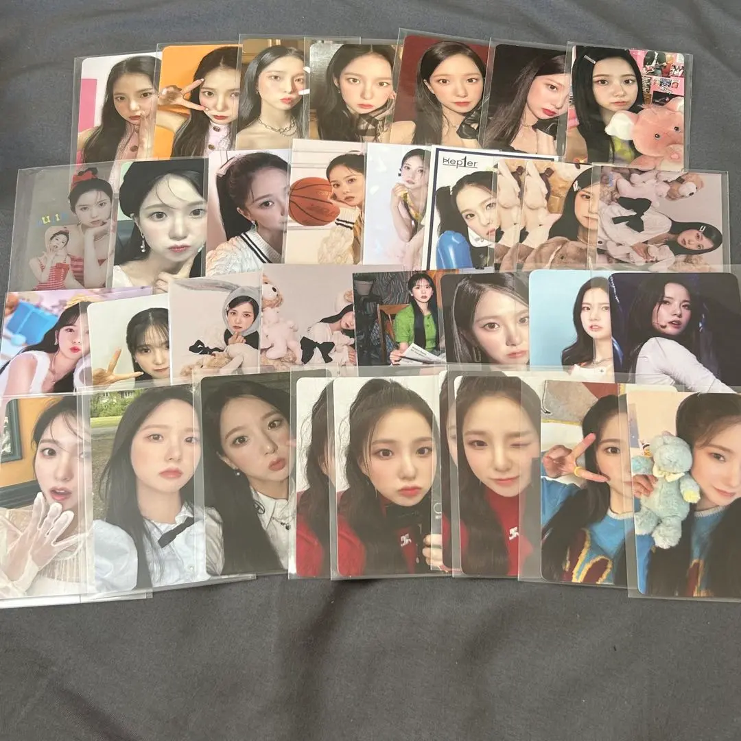 Thumbnail of Kep1er Yujin trading card set